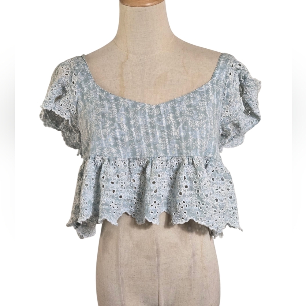 American Eagle Outfitters Blue Flutter Sleeve Crop Blouse